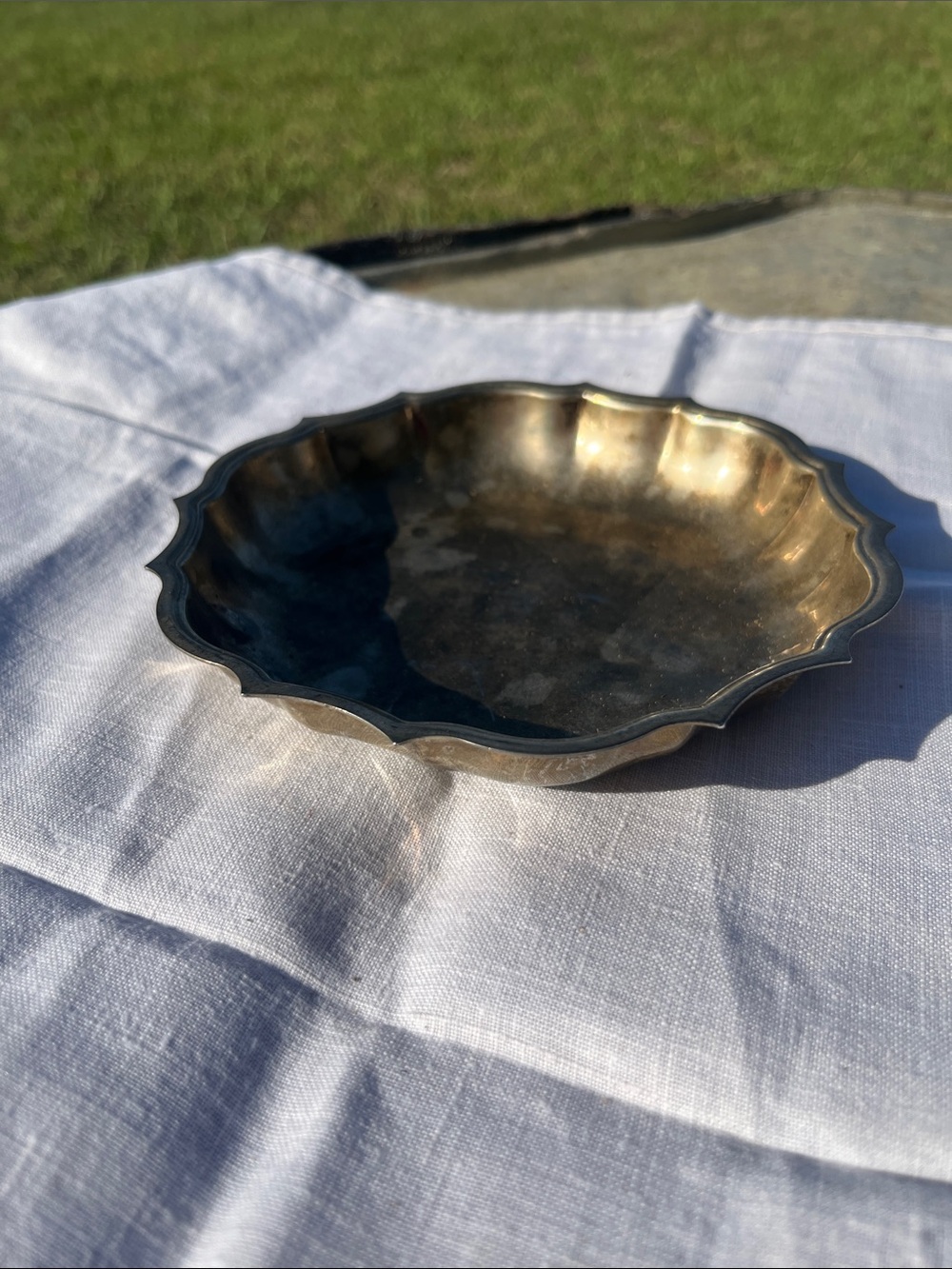 Vintage Silver-Tone Scalloped Serving Bowl - Classic Home Dining